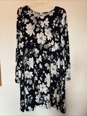 Old Navy Black Floral Swing Dress with White and Gray Blooms